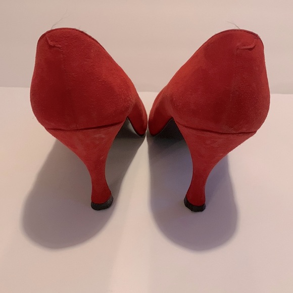 Red Suede Pumps Made in Spain Size 9.5 / 3.5” heels - Picture 4 of 6